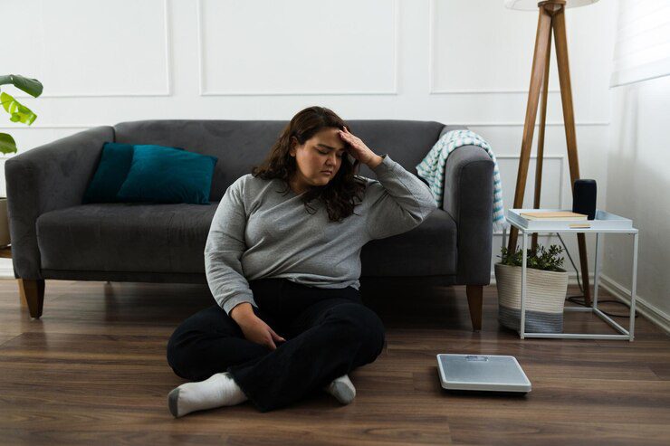 fat girl does gym home satisfied expression cyan background 38 1118532 1152